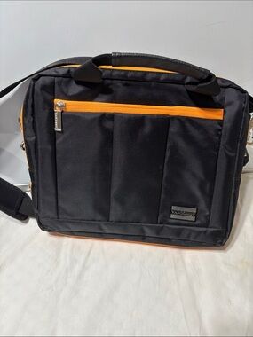 Vangoddy EL Prada 4 in 1 hybrid backpack/messenger bag/briefcase. NWOT